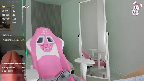 VirginChloe webcam model stream image