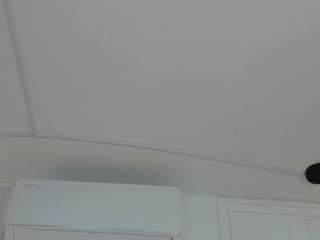 megan-charles webcam model stream image