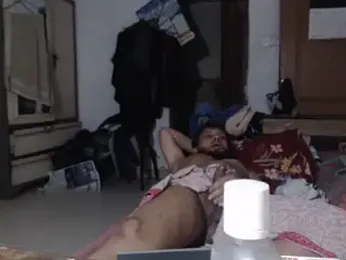 HOW70 webcam model stream image