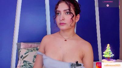 Zoe_s webcam cam4 model stream image