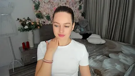 MiracleCurly webcam model stream image