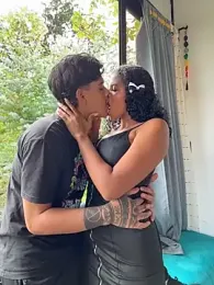 Rose-andres webcam model stream image