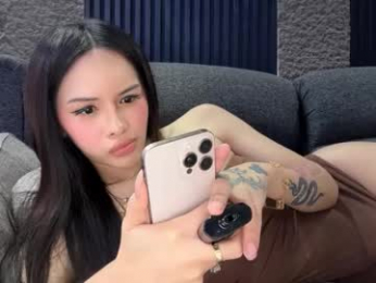 hugecockeightine webcam model stream image