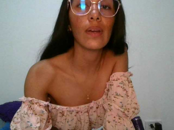 JuanaBrunette webcam model stream image