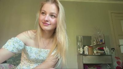 RolandeBaseler webcam model stream image
