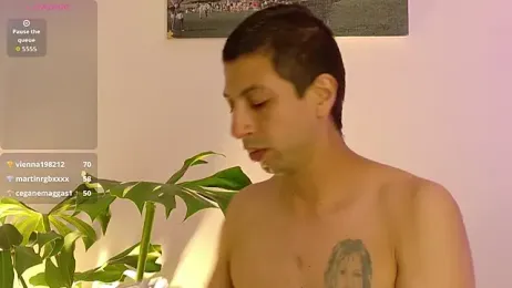 LovesKingdom webcam model stream image