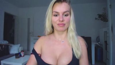 CorneliaBeauty webcam cam4 model stream image