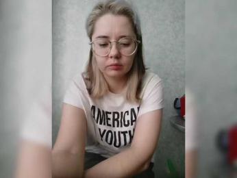 Kumiho-Lisichka webcam model stream image