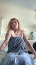 Emy_2002 webcam cam4 model stream image