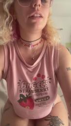 Emy_2002 webcam model stream image