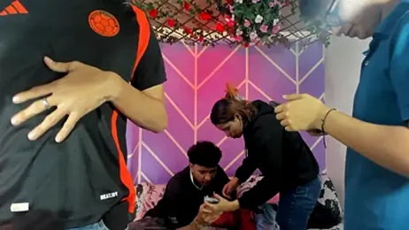 lau_and_boys18 webcam model stream image