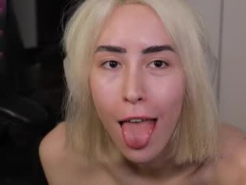 laliwhite webcam chaturbate model stream image