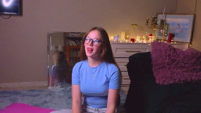 LareeChanchuan webcam model stream image