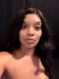 Rakiyahcharms webcam model stream image