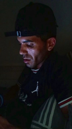 Anueel32 webcam model stream image