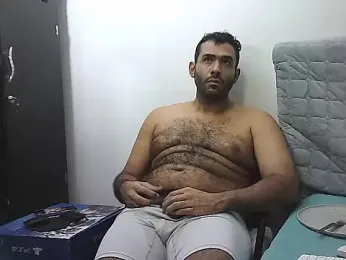 AlphaLatinoBear webcam model stream image