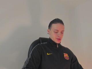 Walker Brown webcam model stream image