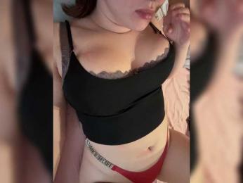 Lizzok- webcam model stream image