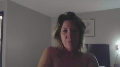 CommunityHOEle webcam model stream image