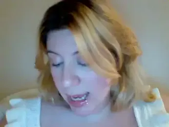 HYPHYtype webcam model stream image