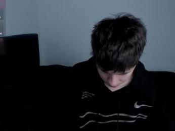 _broken_47 webcam model stream image