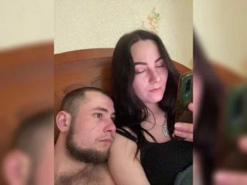 CrystalAndDavis webcam model stream image