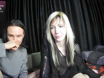 Elyyyra webcam model stream image