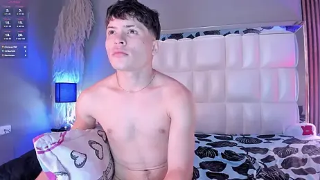 Roger_And_Ramona webcam model stream image