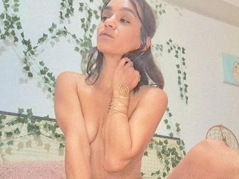 KiraMaes webcam livejasmin model stream image