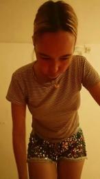 Damnquuen webcam model stream image