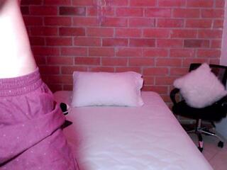 Milo Amor webcam model stream image