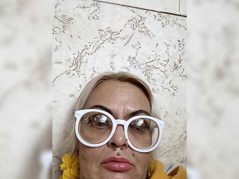 GardenerofIllusions webcam model stream image