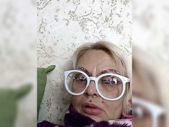 GardenerofIllusions webcam model stream image