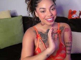 mariaa-skyy webcam camsoda model stream image