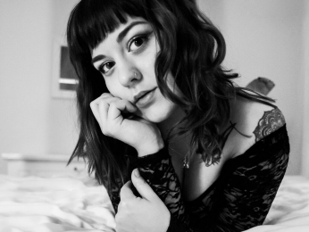 DiaFox webcam model stream image