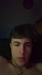 Alvaroguisan webcam cam4 model stream image