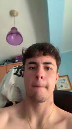 Alvaroguisan webcam cam4 model stream image
