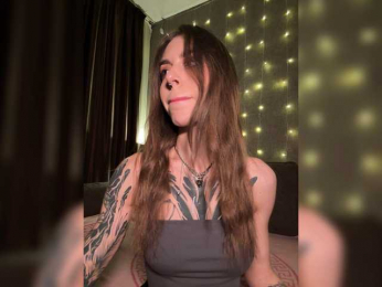 Kris- webcam model stream image