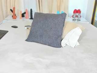 h0t-chocolate webcam model stream image