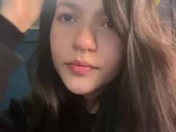 kikilove15 webcam model stream image