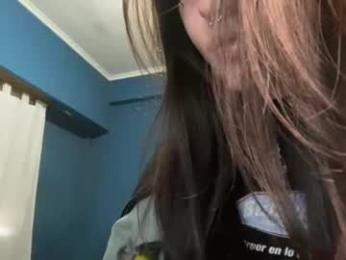 kikilove15 webcam model stream image