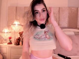 Mia Klein webcam model stream image