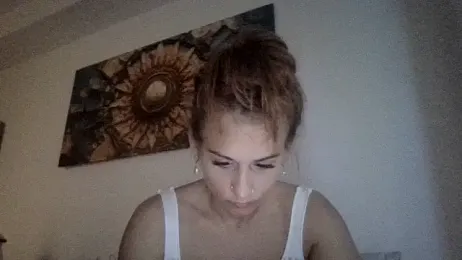 Bellaa25 webcam model stream image