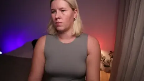 moonamii webcam model stream image