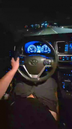 Kleindude webcam model stream image