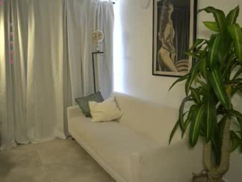 nailuj66 webcam model stream image