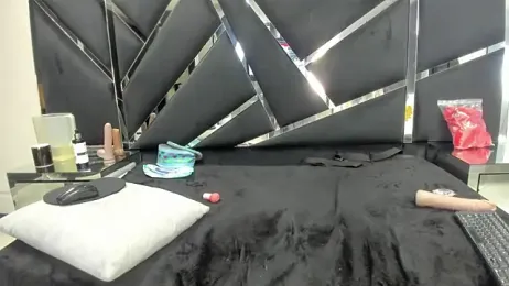 Oriana69_ webcam stripchat model stream image
