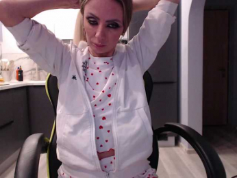 blondalina webcam model stream image
