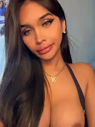 PrettyYoungHugeCockTS webcam stripchat model stream image