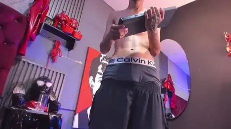 MikeHunteer webcam stripchat model stream image
